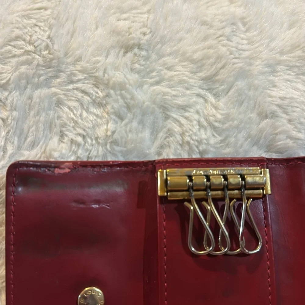 Louis Vuitton 4 Ring Key Holder Case In The Maroon Family - Picture 5 of 16